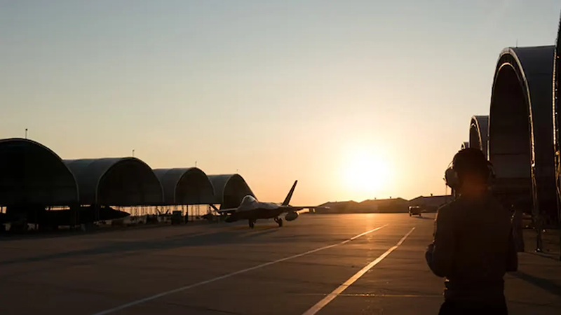 তিন মুসলিম দেশের মার্কিন ঘাঁটি উড়িয়ে দেওয়ার ‍হুঁশিয়ারি ইরানের