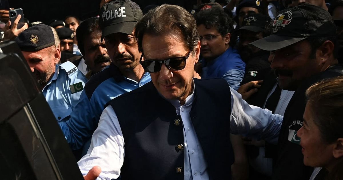ইমরান খানের জীবন নিয়ে শঙ্কা, সেনাপ্রধানকে দায়ী করলেন ছেলে