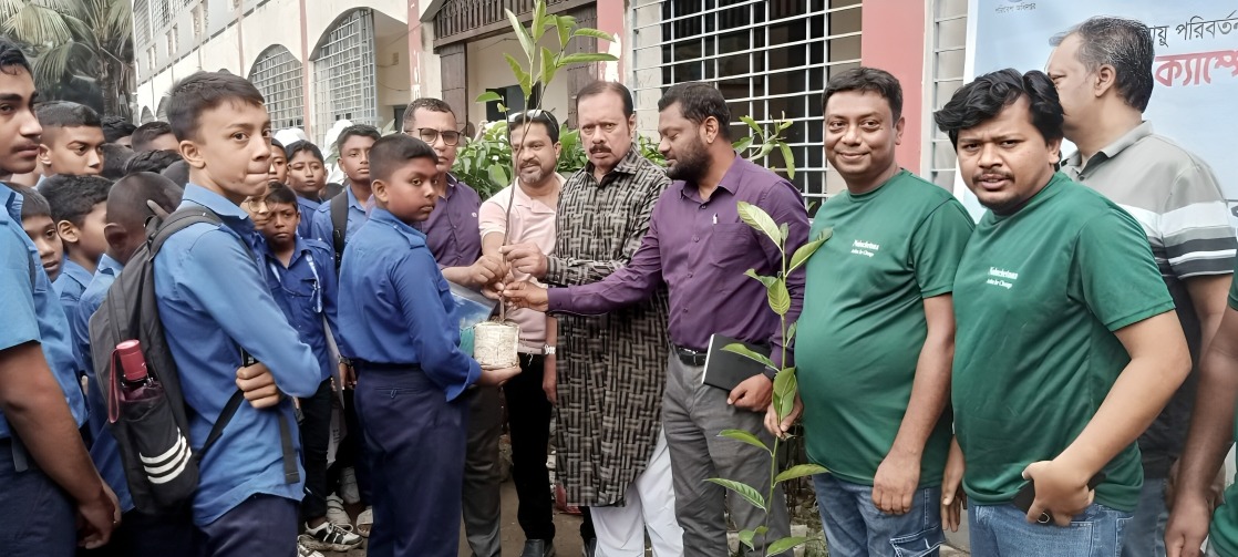 শিক্ষার্থীদের বৃক্ষরোপণে উদ্বুদ্ধ করতে নবচেতনার কর্মসূচি "গ্রীন স্কুল ক্যাম্পেইন"