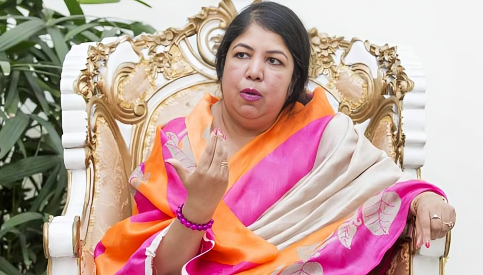 বিদেশযাত্রার প্রস্তুতির গুঞ্জন