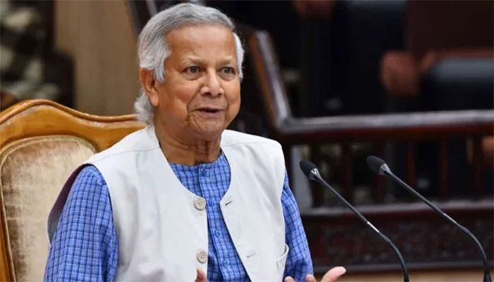 "ড. ইউনূসকে নেতৃত্বে রেখেই সমাধান চান রাজনীতিকরা।"
