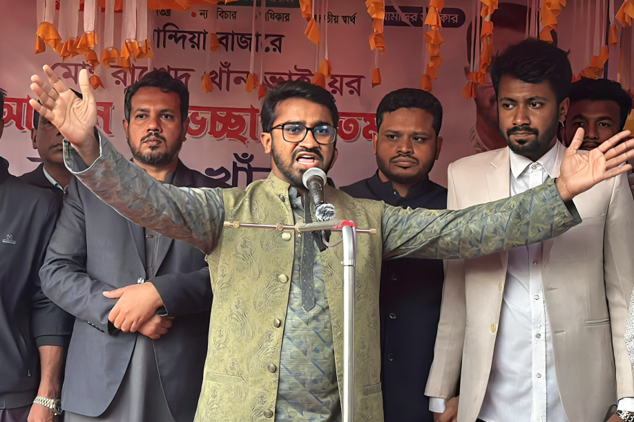 বিএনপিতেই থাকার সিদ্ধান্ত রাশেদ খানের, গণঅধিকারে ফিরছেন না