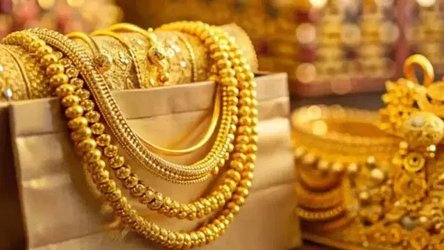 একদিনের ব্যবধানে আবারও দাম বাড়ল স্বর্ণের