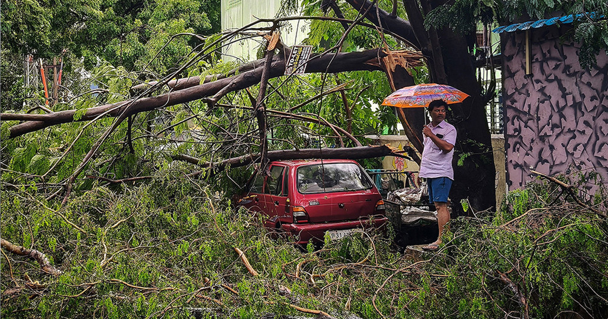 ভারতের অন্ধ্র প্রদেশে ঘূর্ণিঝড় অর্ণবের আঘাতে নিহত ৫