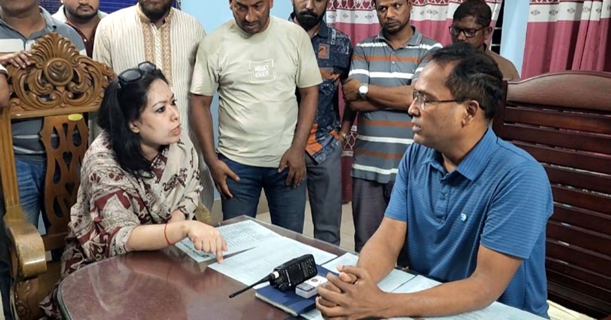 রুমিন ফারহানার সঙ্গে ওসির বাদানুবাদ, পুলিশের জিডি