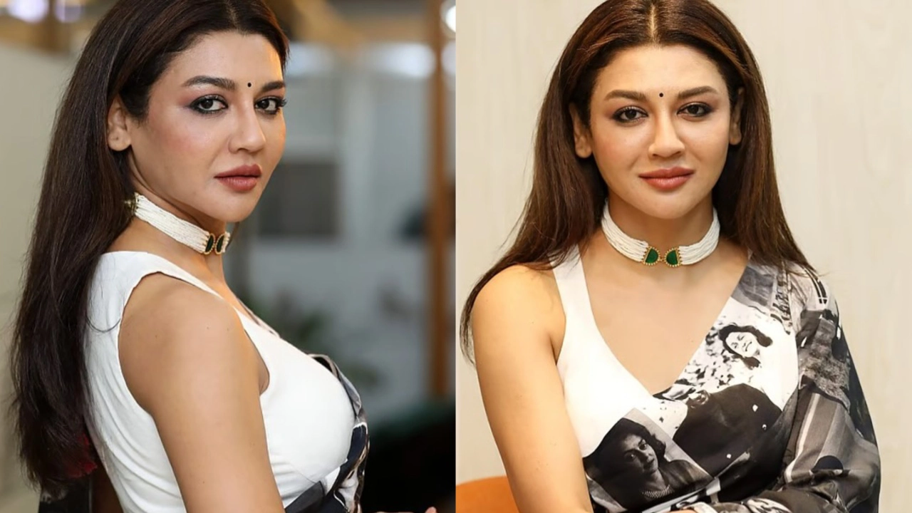 ‘তাণ্ডব’ সিনেমার ডাবিং সম্পন্ন করতে বর্তমানে কলকাতায় রয়েছেন জয়া আহসান।
