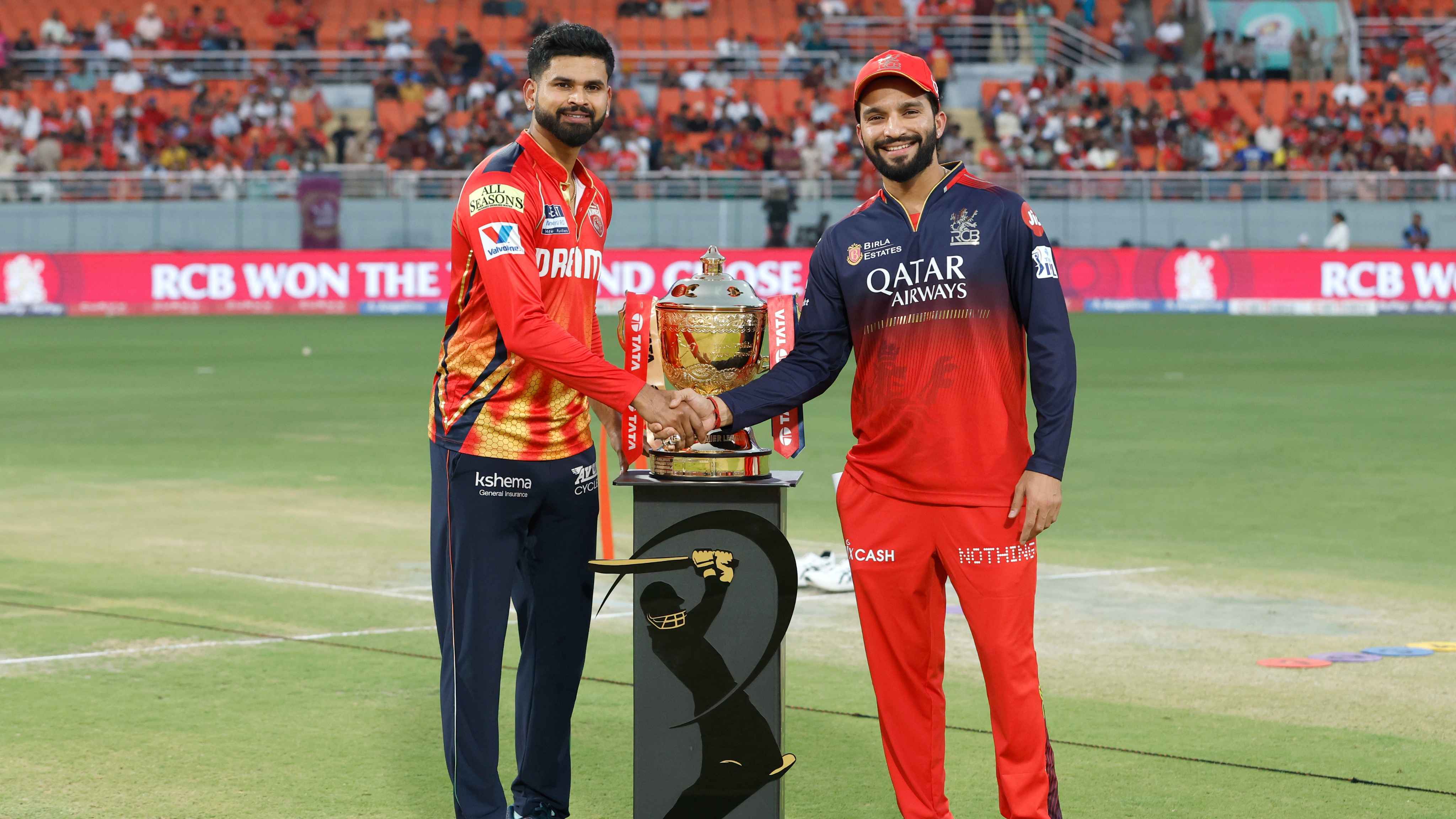 আইপিএলে ইতিহাস রচনার দ্বারপ্রান্তে বেঙ্গালুরু ও পাঞ্জাব।