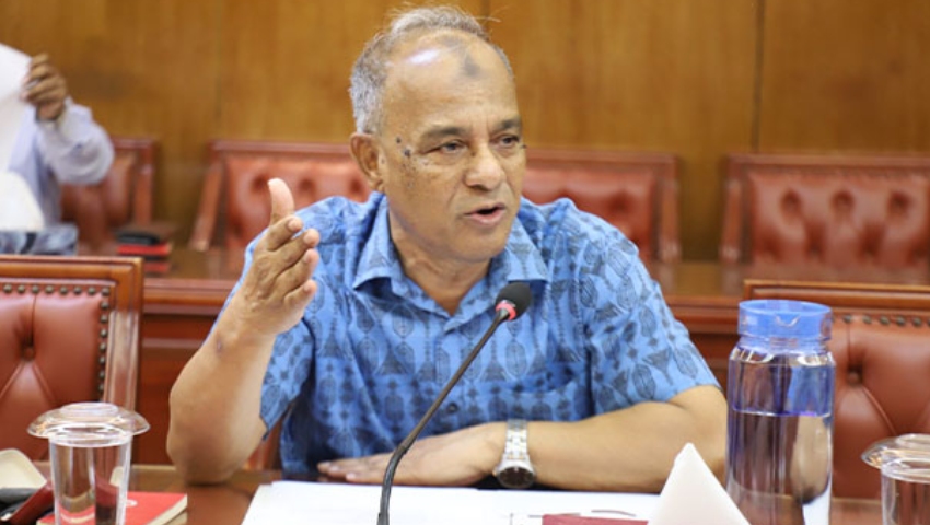 স্বরাষ্ট্র উপদেষ্টা বলেছেন, তারেক রহমানের দেশে ফেরার ক্ষেত্রে কোনো বাধা নেই।