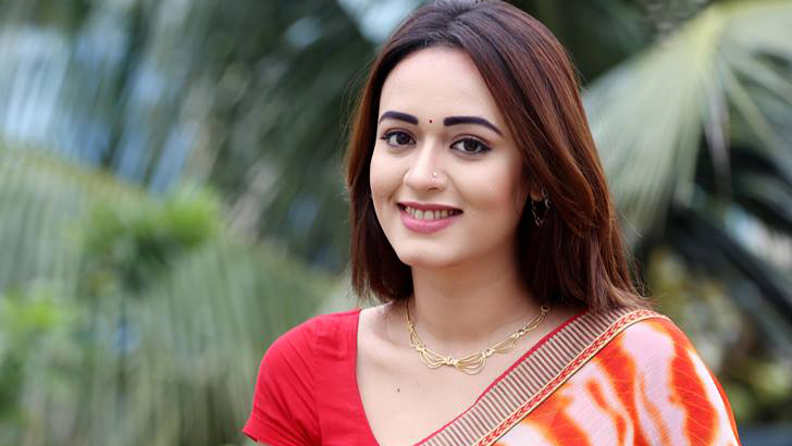 অহনার নিজের কেনা বর।