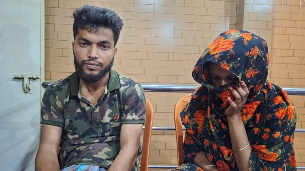স্বামী তালাক দেওয়ার মাত্র ২ ঘণ্টার মধ্যে প্রেমিকের সঙ্গে বিবাহ সম্পন্ন।