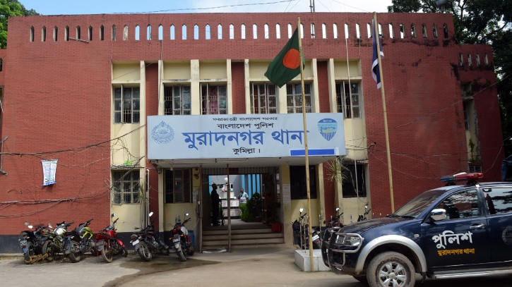 মুরাদনগরে একই পরিবারের তিন সদস্যকে পিটিয়ে হত্যা করা হয়েছে।