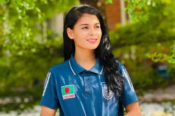 সানজিদারা কোচিং কোর্সে ভর্তি হয়েছেন।