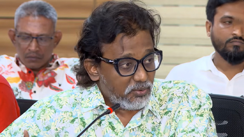 চলচ্চিত্রে অনুদান দিতে হবে ধাপে ধাপে: অমিতাভ রেজা
