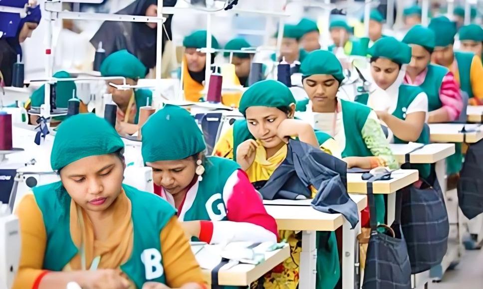 টানা পঞ্চমবার বিশ্বের দ্বিতীয় বৃহত্তম পোশাক রপ্তানিকারক বাংলাদেশ