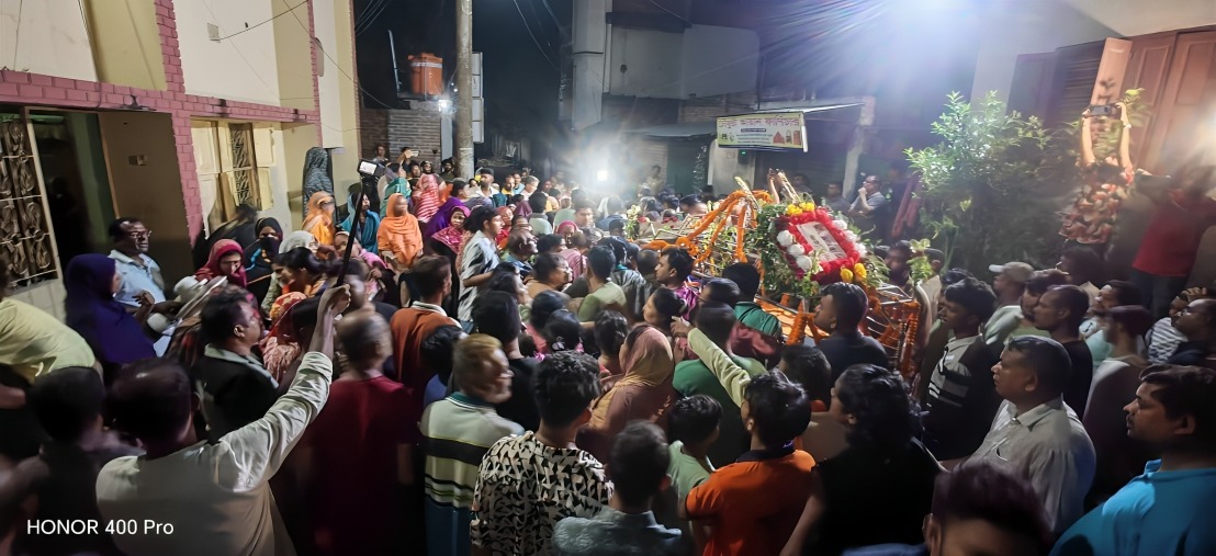 অশ্রুসিক্ত বিদায়, সাংবাদিক দেবাশীষ ও পরিবারের চারজনের শেষকৃত্য-দাফন সম্পন্ন