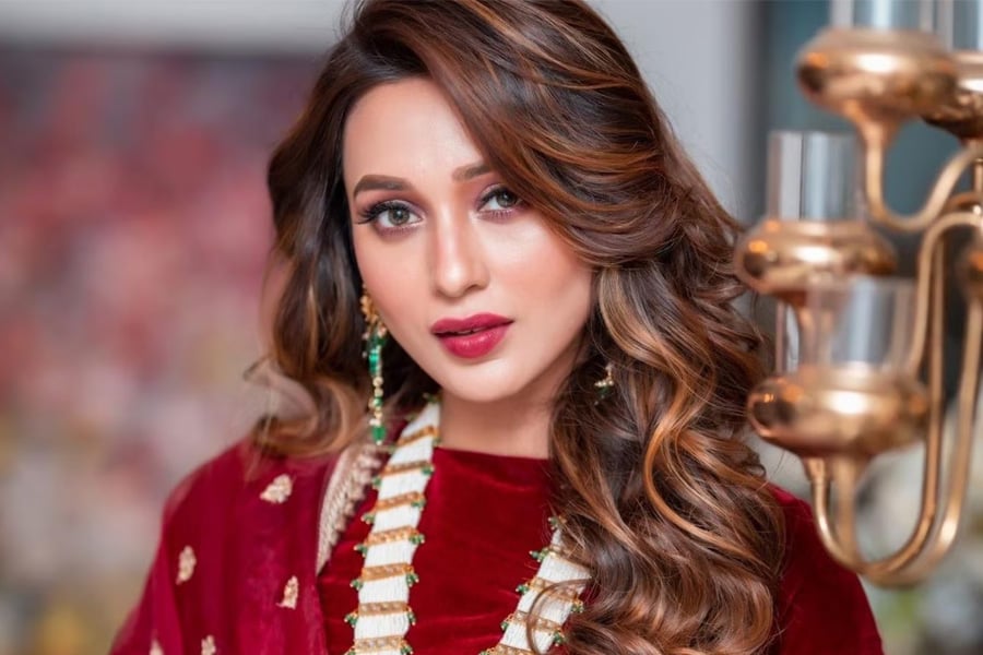মিমি ব্যক্তিগত জীবনের আড়ালের যন্ত্রণা প্রকাশ করেছেন।