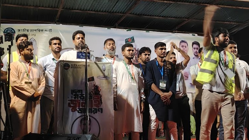 ৫১ অনুচ্ছেদ দেখিয়ে সাবেক রাষ্ট্রপতির গ্রেপ্তার ঠেকানো সম্ভব নয়: আখতার হোসেন