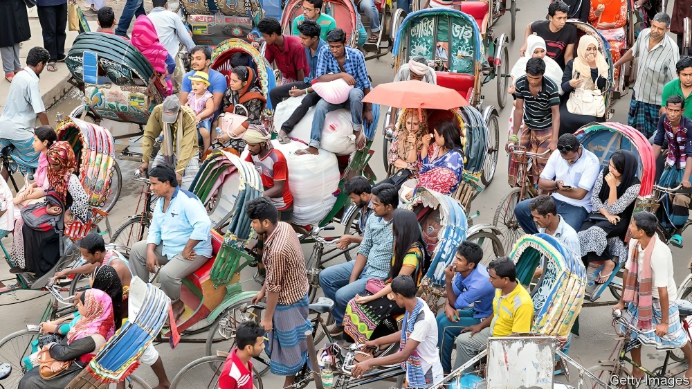 রাজধানীতে রিকশা চলাচলে নতুন শৃঙ্খলা, এক জোনের রিকশা অন্য জোনে নয়