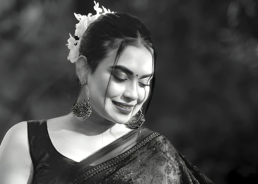 বসুন্ধরায় অভিনেত্রী রিধিকা রিধির ঝুলন্ত মরদেহ উদ্ধার
