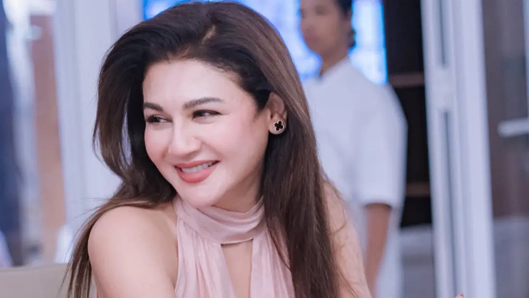 কোনো পরিকল্পনা ছাড়াই হাসি