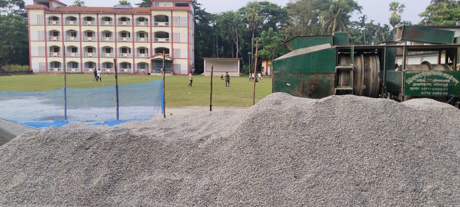 বিদ্যালয়ের মাঠে নির্মাণসামগ্রী, খেলাধুলায় বিঘ্নের অভিযোগ