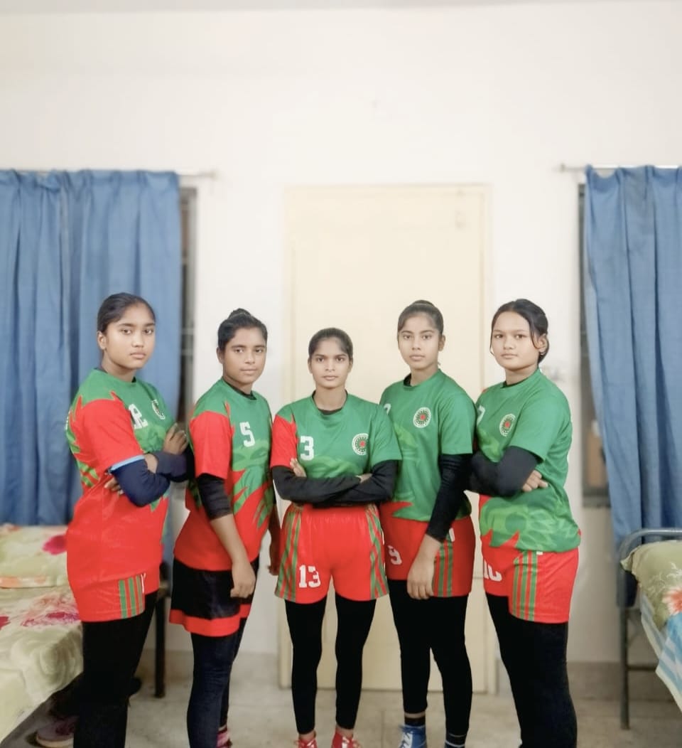 জয়পুরহাটের গর্ব: অনূর্ধ্ব-১৮ কাবাডি অন্বেষণ ২০২৫-এ স্থান পেয়েছে পাঁচ প্রতিভাবান কিশোরী