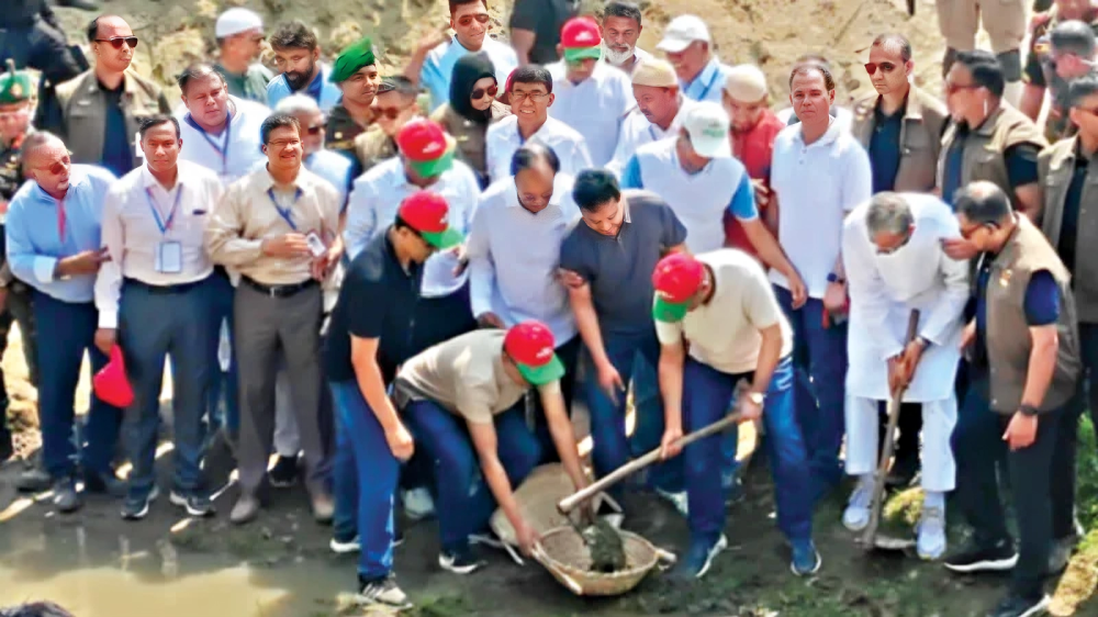 প্রধানমন্ত্রী: দেশের উন্নয়ন জনগণের পরিশ্রমে সম্ভব