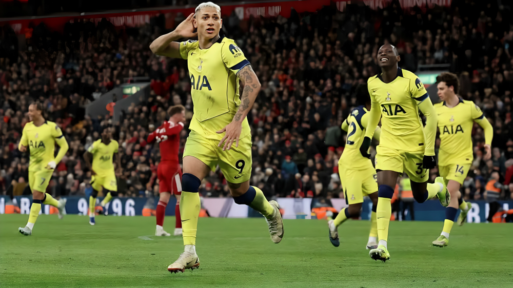 টানা দুই ম্যাচে জয়হীন লিভারপুল