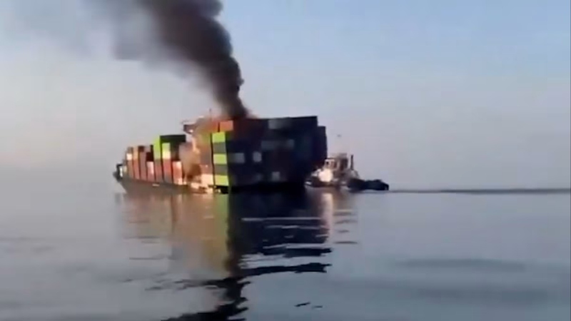 হরমুজে হামলায় ডুবল দুই পণ্যবাহী জাহাজ