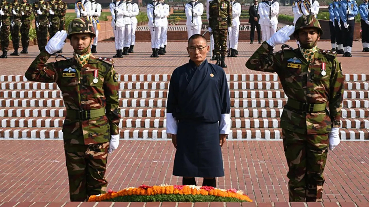 জাতীয় স্মৃতিসৌধে ভুটানের প্রধানমন্ত্রী শেরিং তোবগের  শ্রদ্ধা