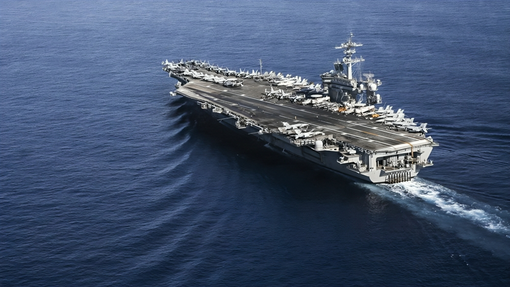 মার্কিন রণতরী পিছু হটার দাবি ইরানের