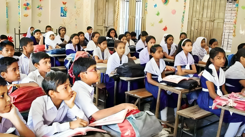 দীর্ঘ ছুটি শেষে রোববার খুলছে দেশের সব শিক্ষাপ্রতিষ্ঠান