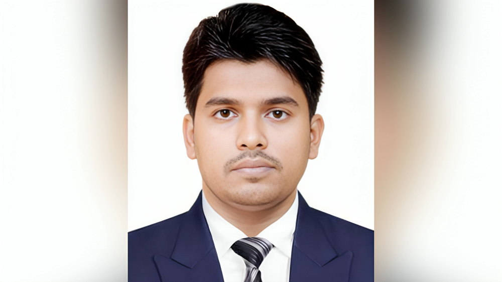 আসিফ মাহমুদের এপিএস মোয়াজ্জেম হোসেনের দেশত্যাগে নিষেধাজ্ঞা