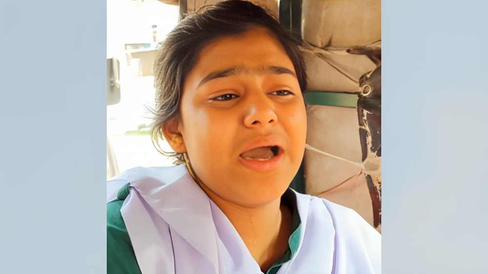 হাতুড়ির আ/ঘা/তে এসএসসি পরীক্ষার্থীর হাত ভাঙার অভিযোগ