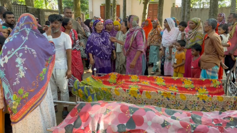 দাউদকান্দিতে অজ্ঞাত গাড়ির চাপায় স্বামী-স্ত্রীর মৃত্যু