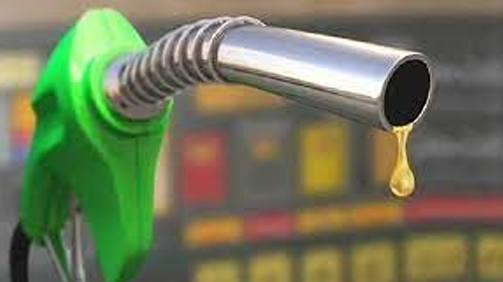 তেল সংকটে দেশের একমাত্র শোধনাগার বন্ধ